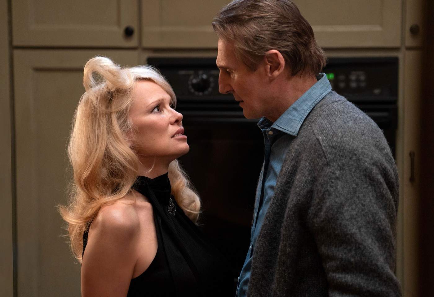 pamela anderson si liam neeson