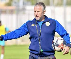 Ce salariu ar avea Laurențiu Reghecampf pe lună dacă acceptă oferta din Sudan! Acum are 15.000 de euro