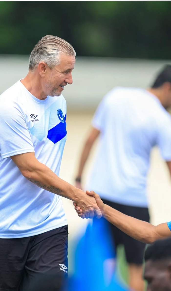 Laurențiu Reghecampf pe teren