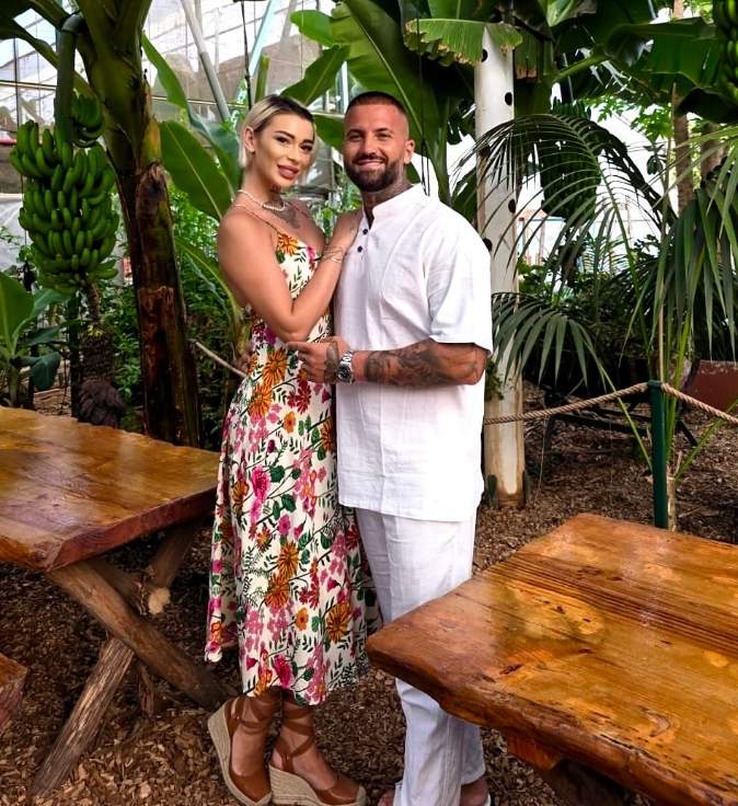 marcel si armina impreuna unul langa celalalt