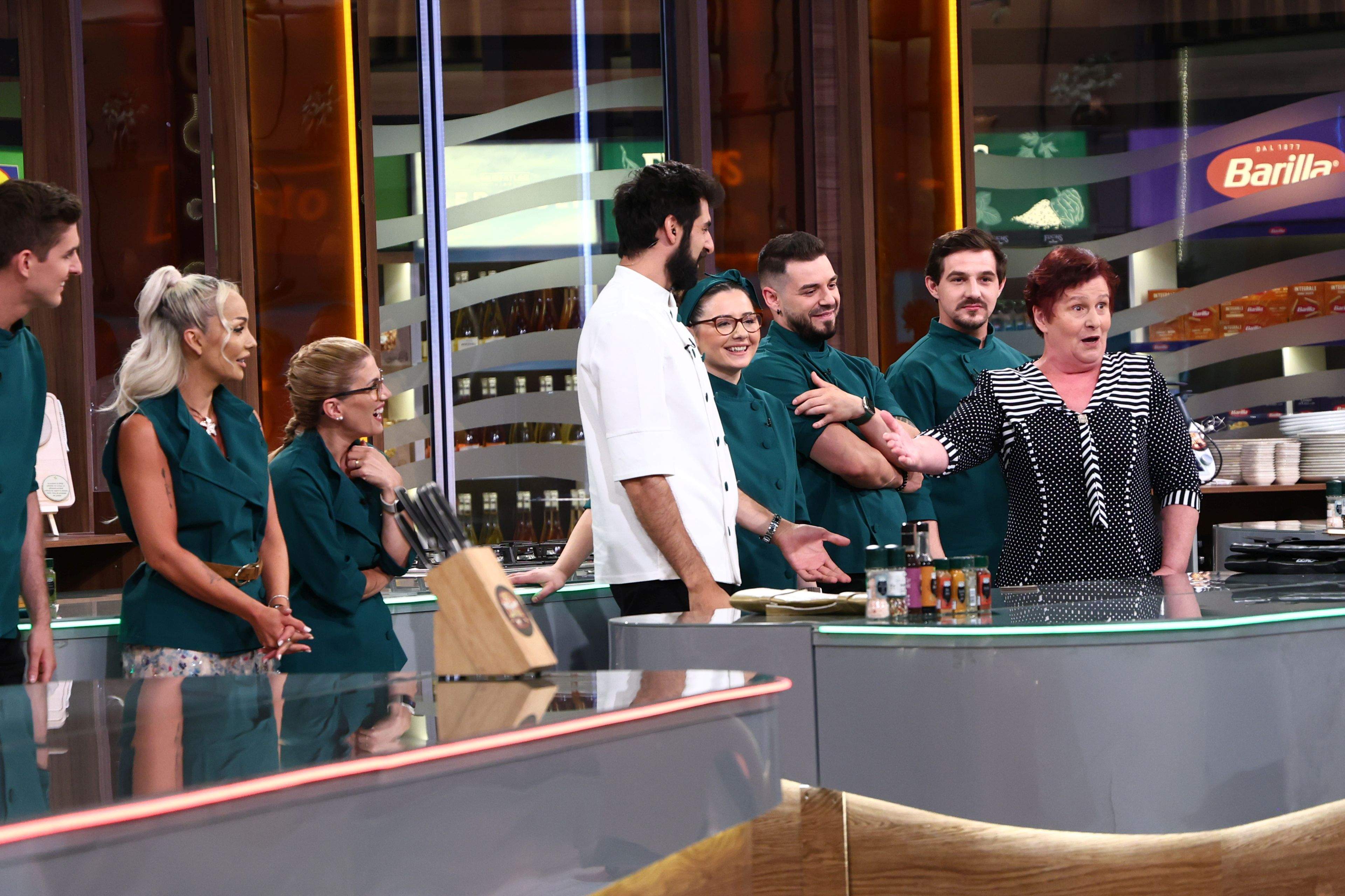 Chefi la cuțite, lider de audiență. Schimbări în trei echipe, ieri, după duelul amuletelor dintre Chef Richard și Chef Orlando