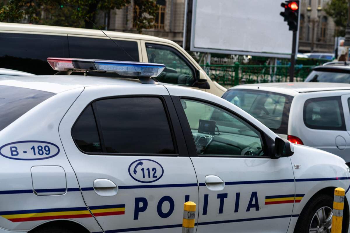 Mașină de poliție