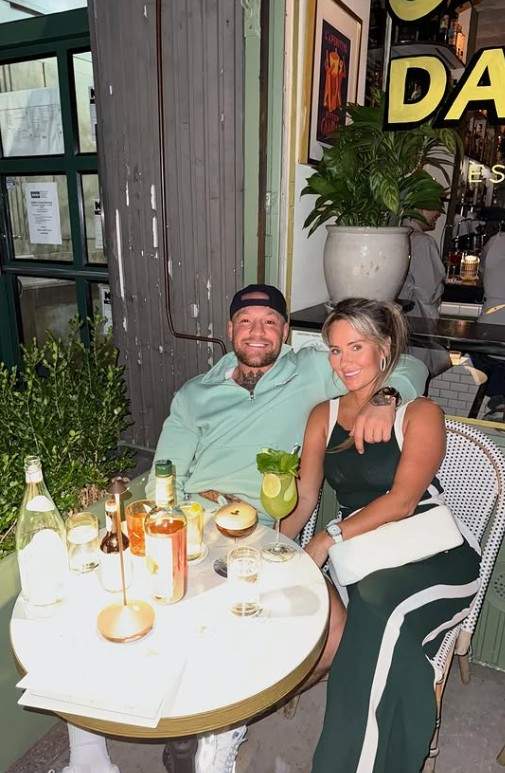 conor mcgregor si sotia