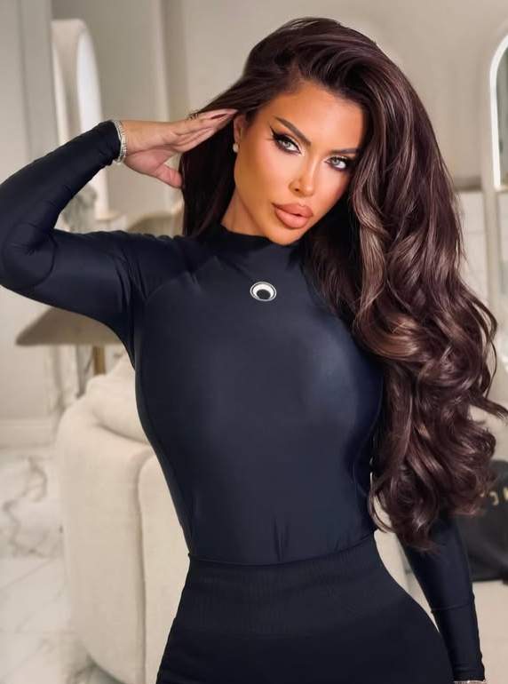 loredana chivu selfie