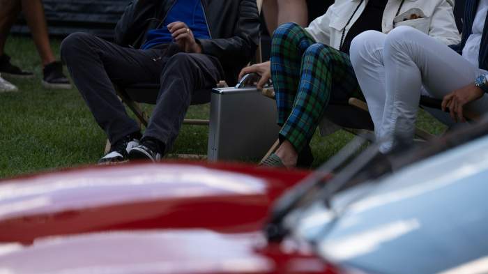 Scandal în lumea bogaților! Totul a pornit de la câteva poze. Meghan Markle este și ea implicată