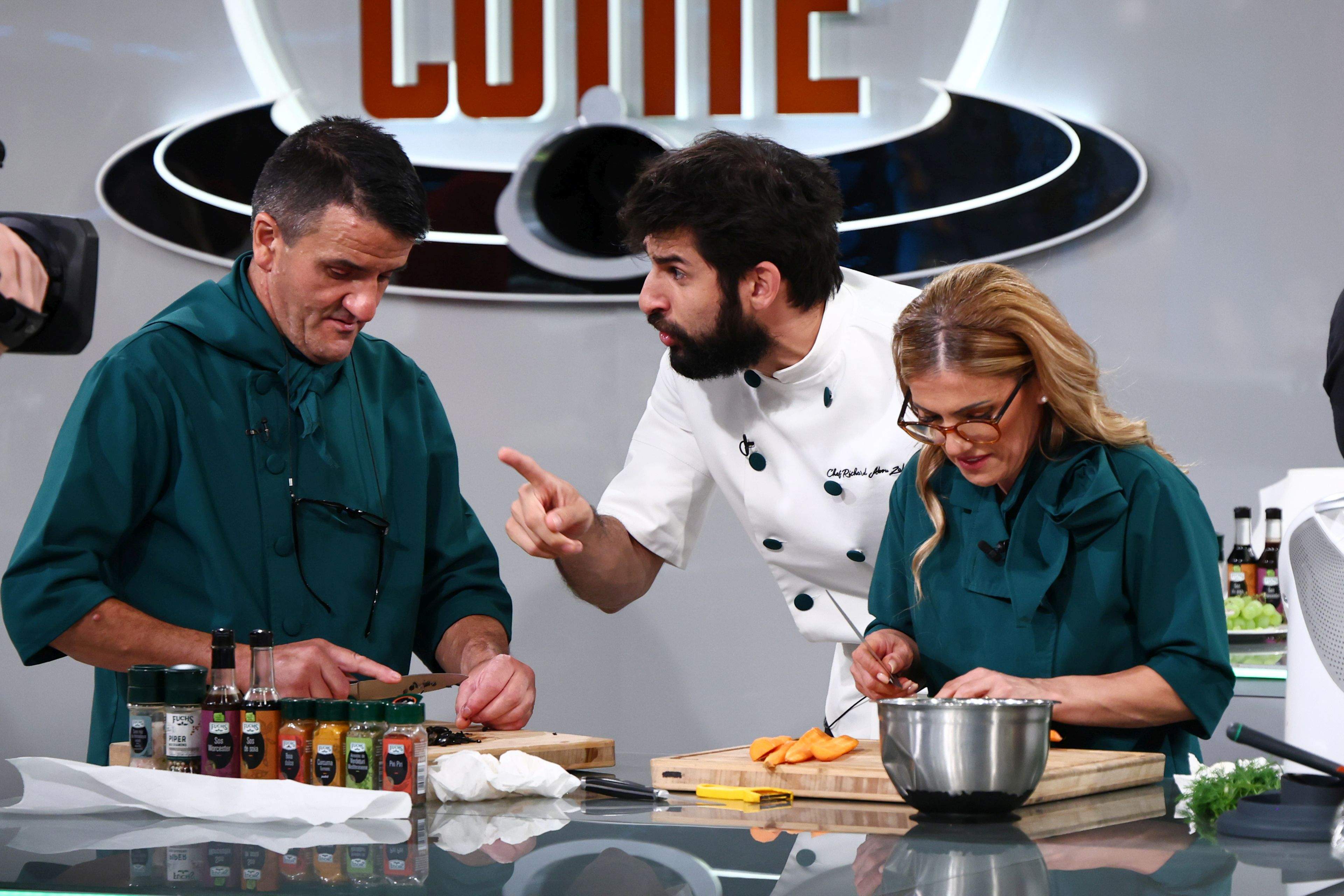 Echipa lui Chef Ștefan, victorioasă, aseară la Chefi la cuțite. Diseară, provocare triplă în arena culinară: roata nebună a ingredientelor, plus două amulete