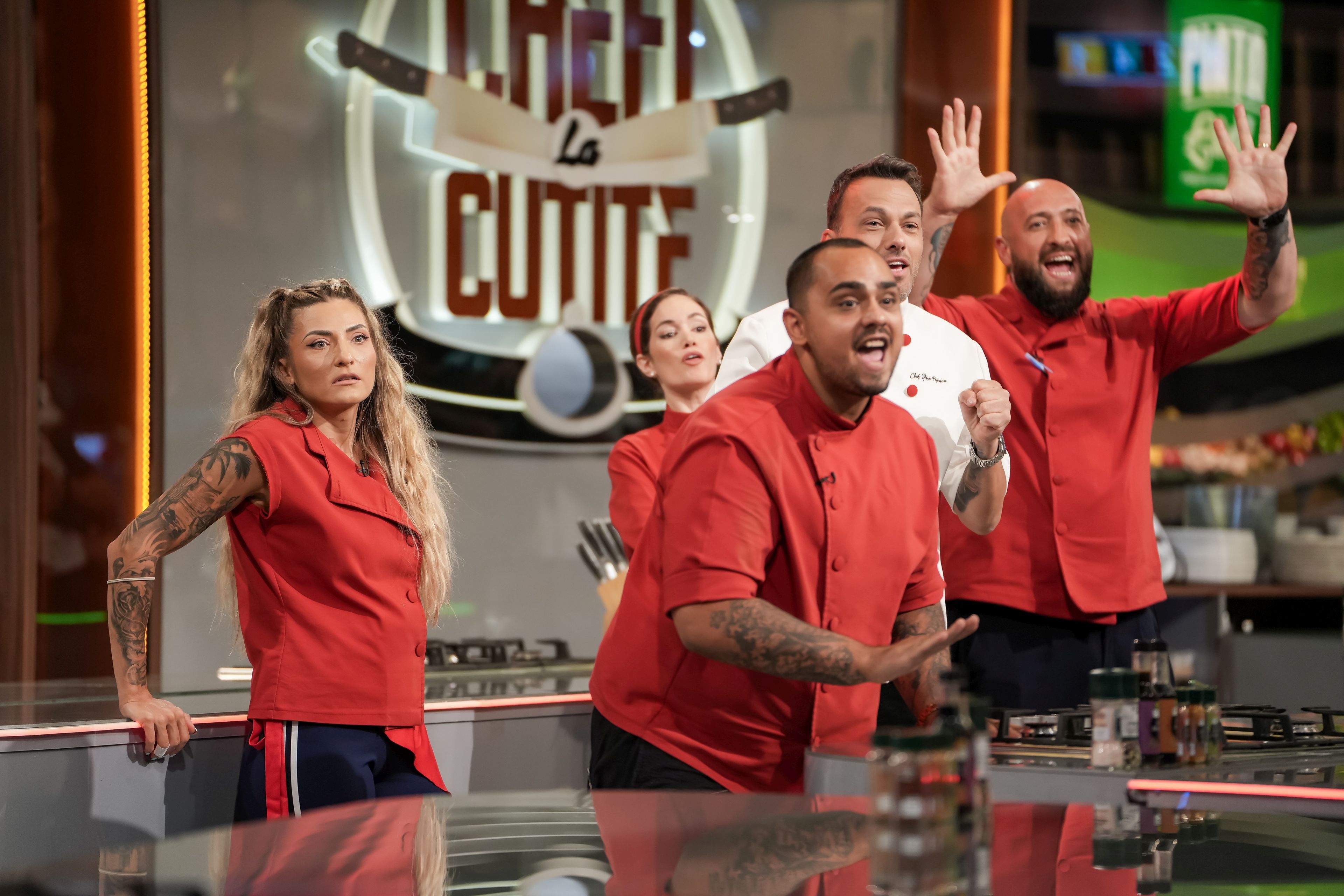 Echipa lui Chef Ștefan, victorioasă, aseară la Chefi la cuțite. Diseară, provocare triplă în arena culinară: roata nebună a ingredientelor, plus două amulete