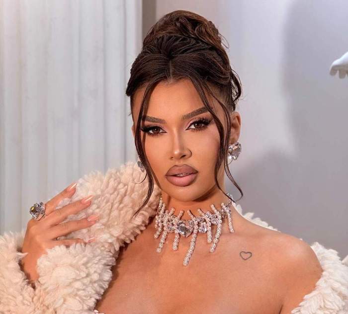 Andra Volos, aranjată