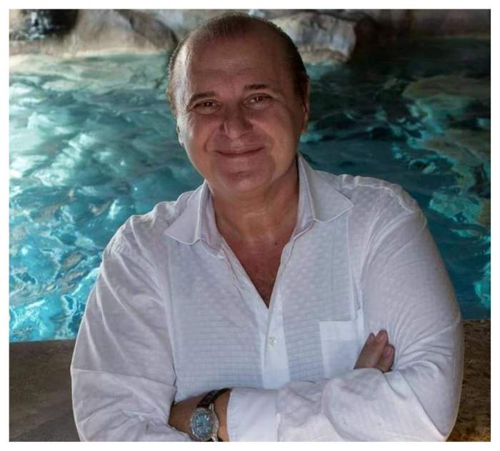 Nick Rădoi, într-o cămasă albă