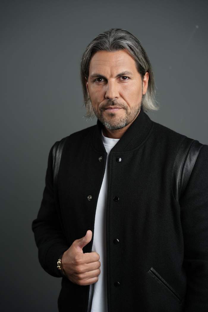 Campionul României, lider Survivor. Faimoși vs Războinici. Adi Vasile este noul prezentator al celui mai dur test al supraviețuirii