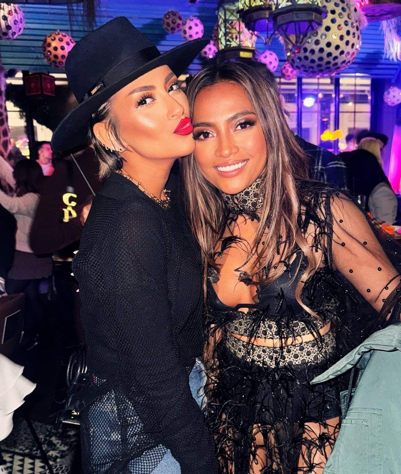 Bella Santiago și Giulia Anghelescu