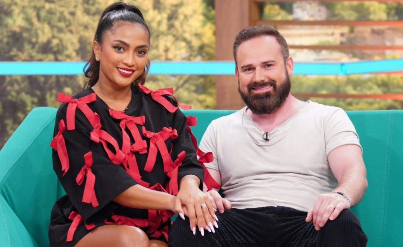 Bella Santiago și soțul ei, la o emisiune TV