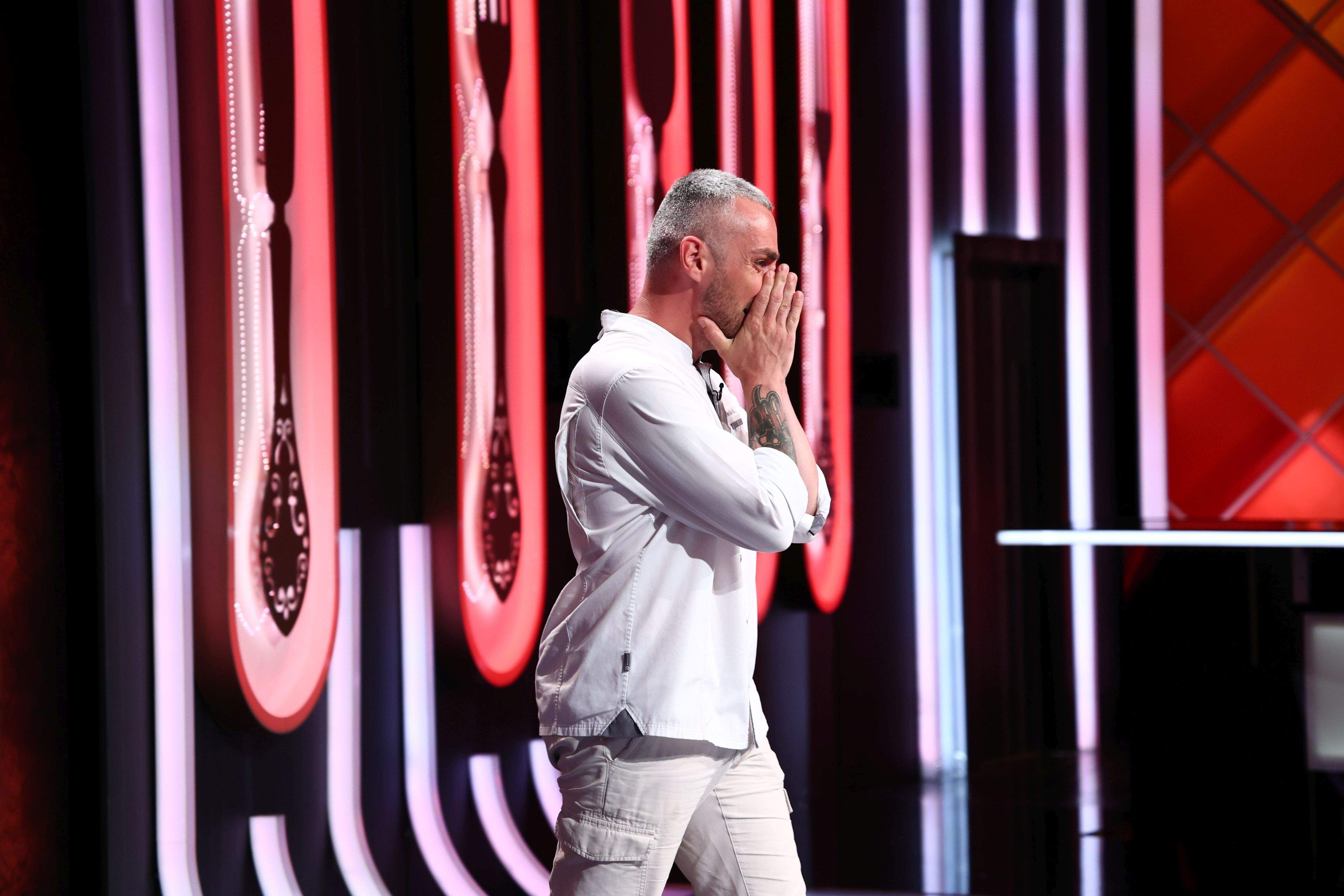 Chef Sautner a dat cuțitul de aur. Tensiune uriașă, diseară, la Chefi la cuțite: ultima amuletă a sezonului stabilește câți concurenți va avea fiecare Chef în echipă