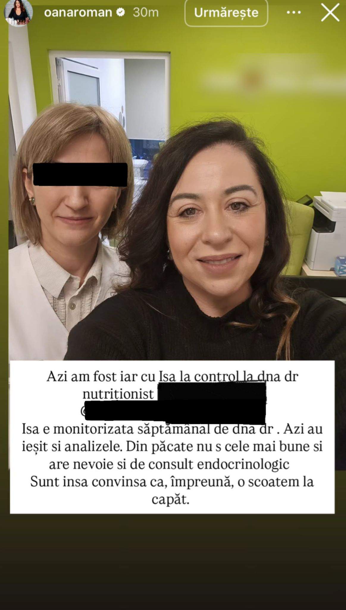 Oana Roman, alături de medicul fiicei ei