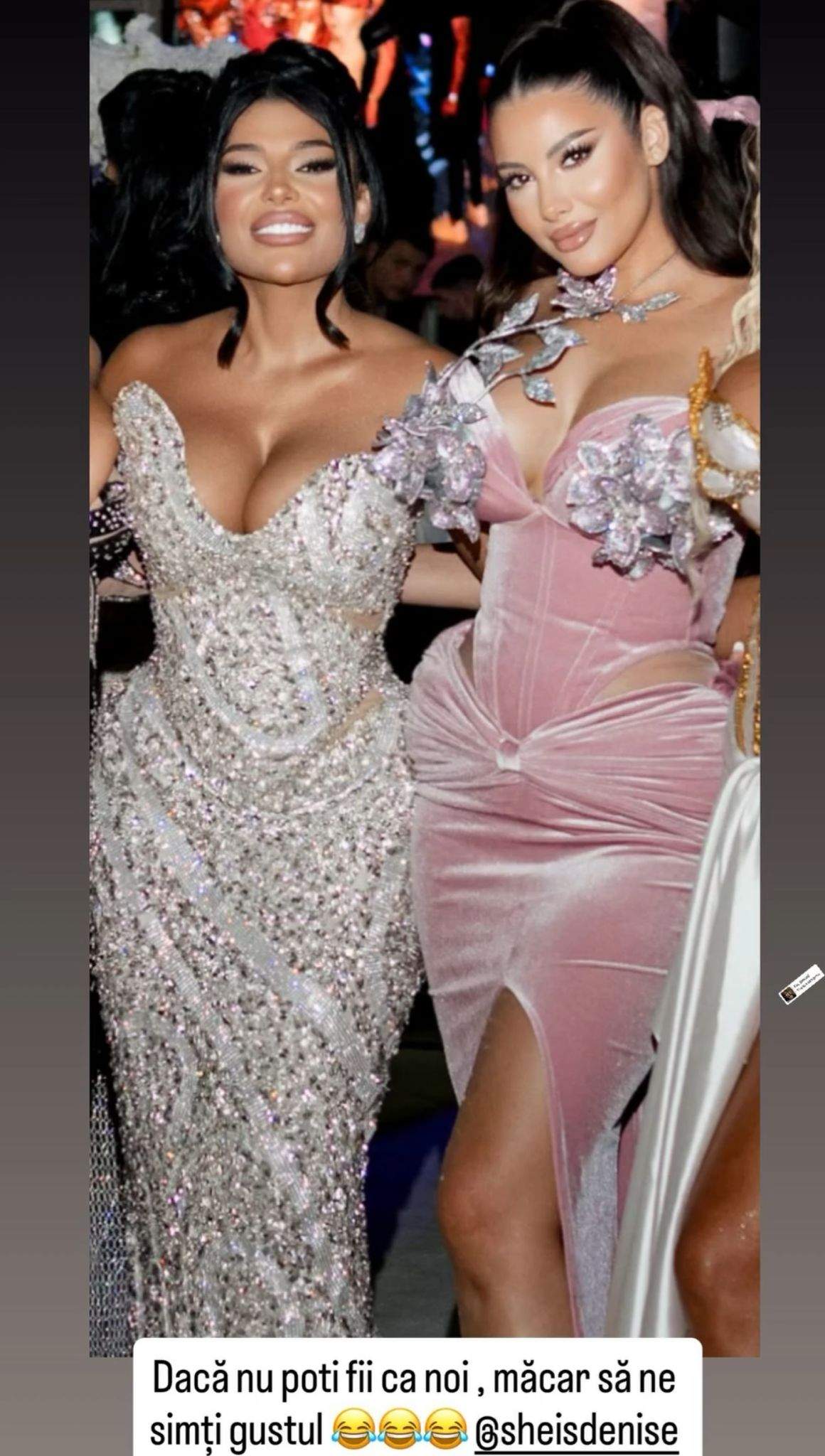 Alina Marymar, alături de o prietenă