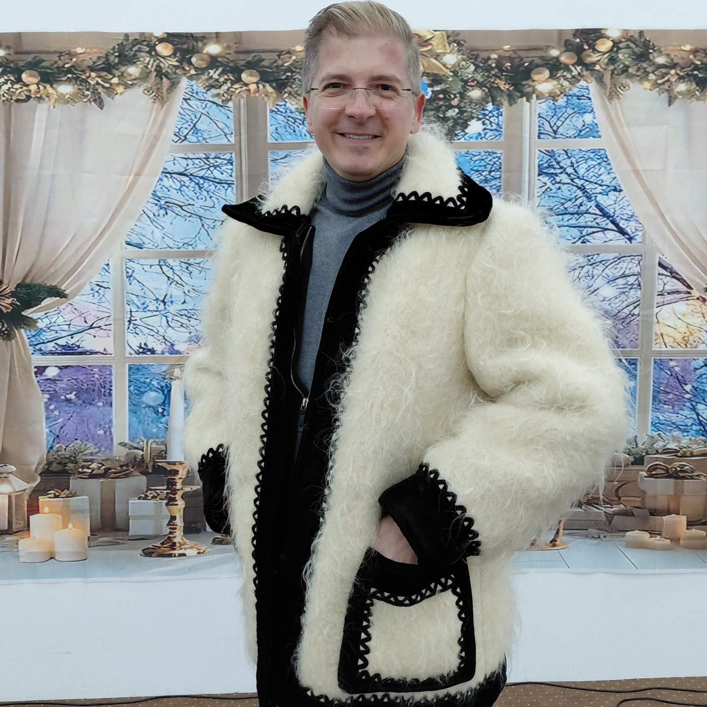 Marius Niță, în port tradițional