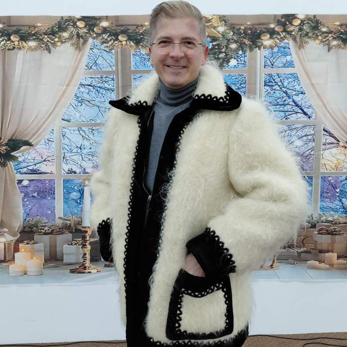 Marius Niță, în port tradițional