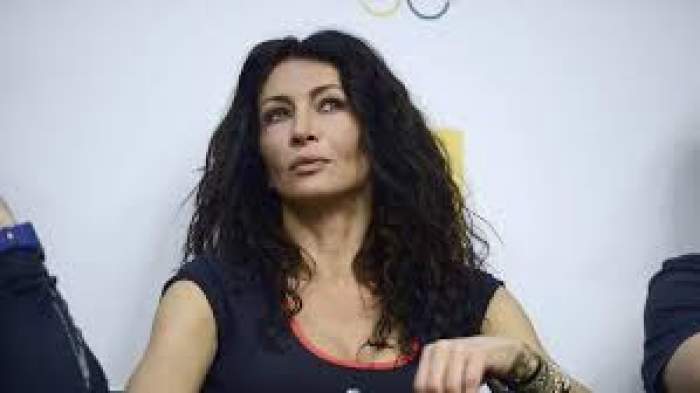 Cine e persoana care a lipsit de la înmormântarea mamei Mihaelei Rădulescu. Toată lumea se aștepta să îi fie alături vedetei