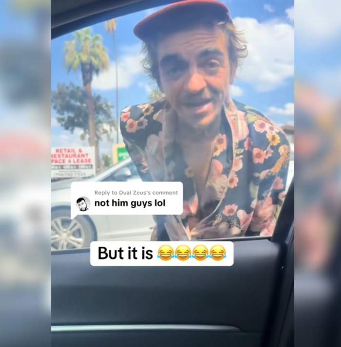 Actorul, la geamul unei mașini