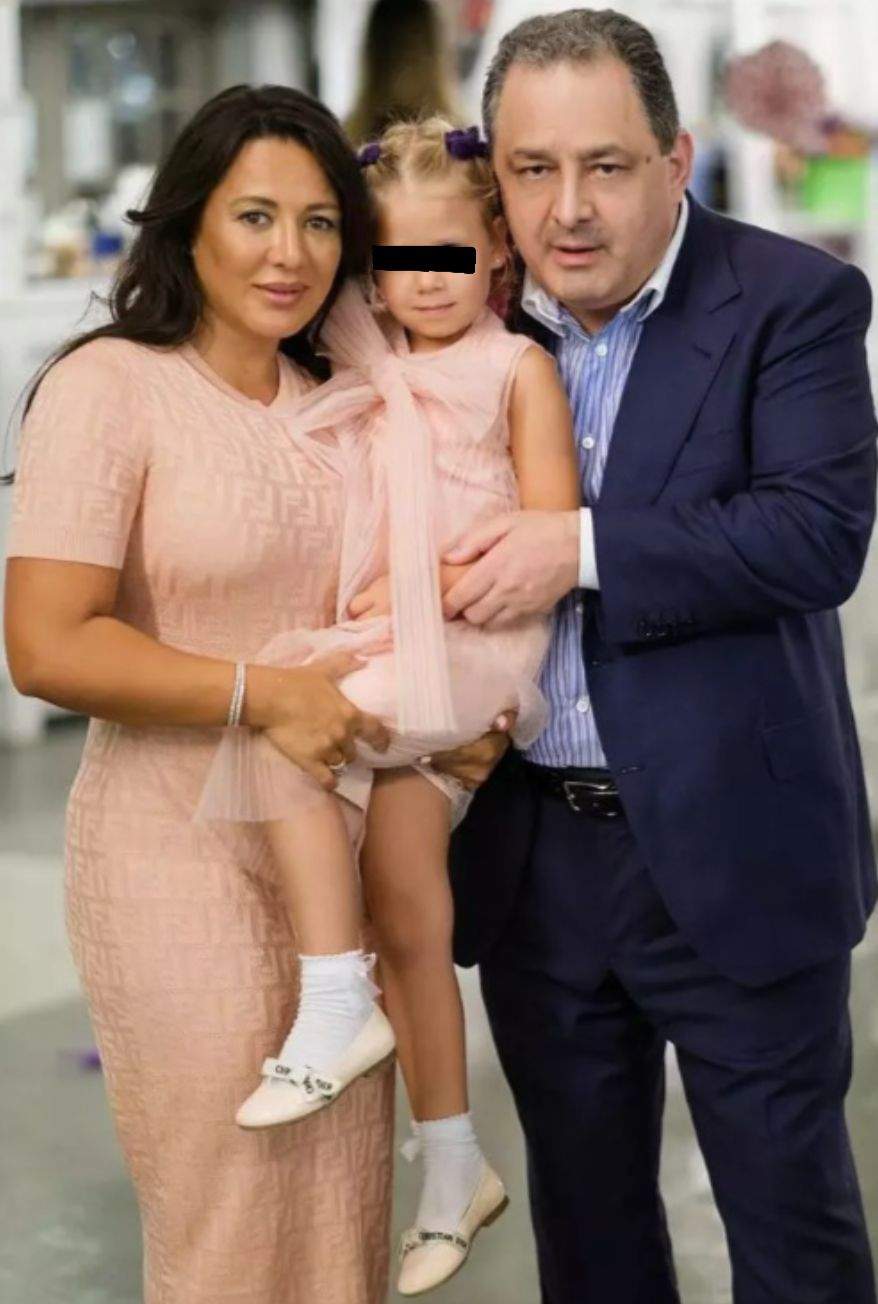 Marian Vanghelie, Oana Mizil și fiica lor