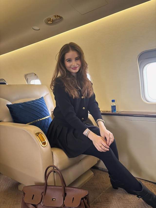 Irina Columbeanu, într-un private jet