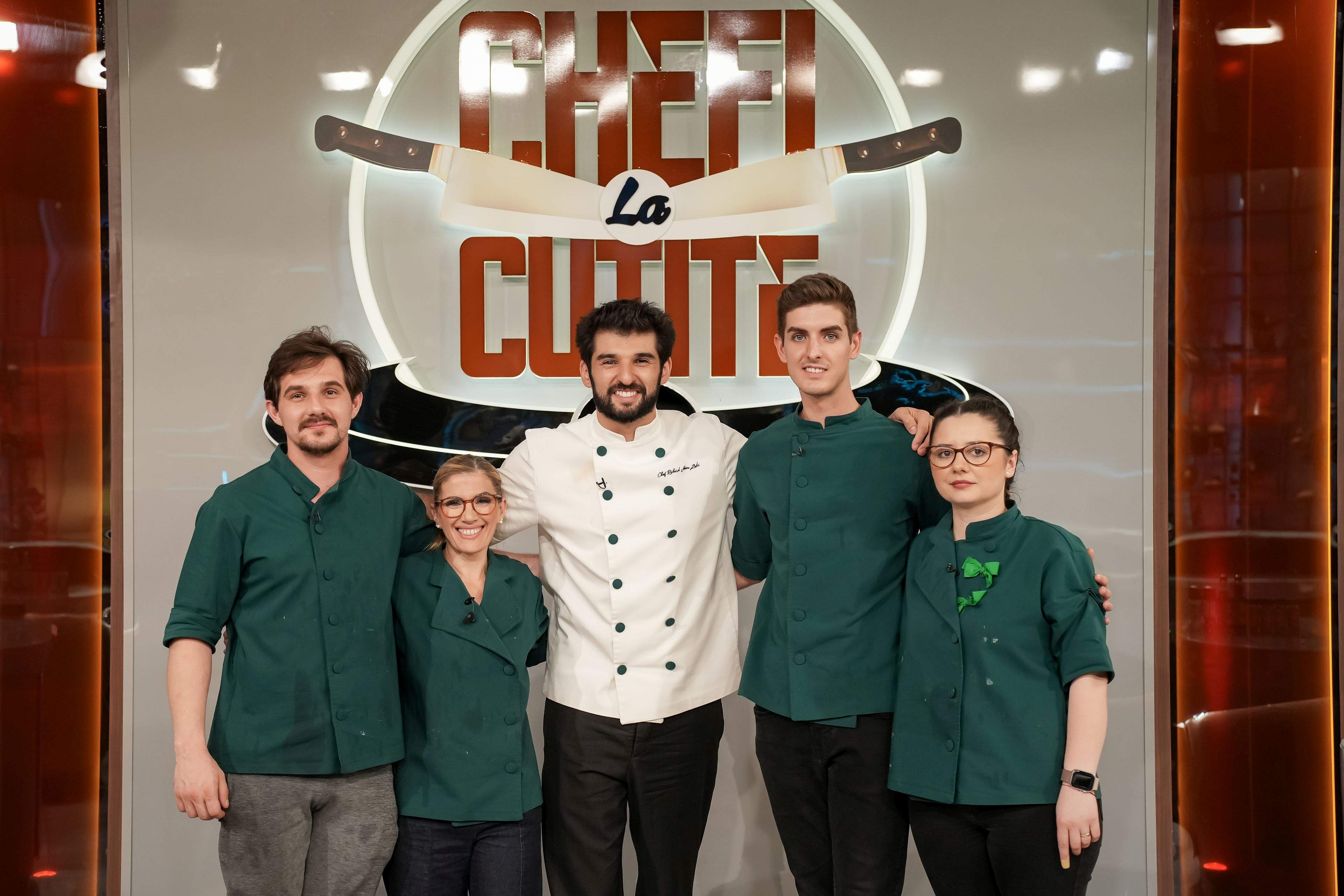 Victorie istorică a lui Chef Sautner, cu un singur concurent, ieri, la Chefi la cuțite, într-o ediție lider de audiență. Semifinala sezonului 16 aduce provocări în premieră