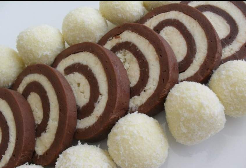 Ruladă de biscuiți cu cocos