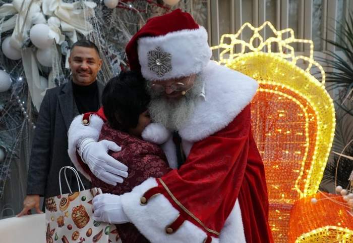 (P) Swiss Clinics și Valentin Burada aduc magia Crăciunului în inimile copiilor din centrele de zi, printr-o amplă acțiune socială realizată alături de DGASPC și ONG-uri partenere