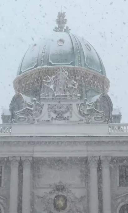 Primul Crăciun cu zăpadă după 28 de ani, în Viena. Atmosferă de poveste în capitala Austriei