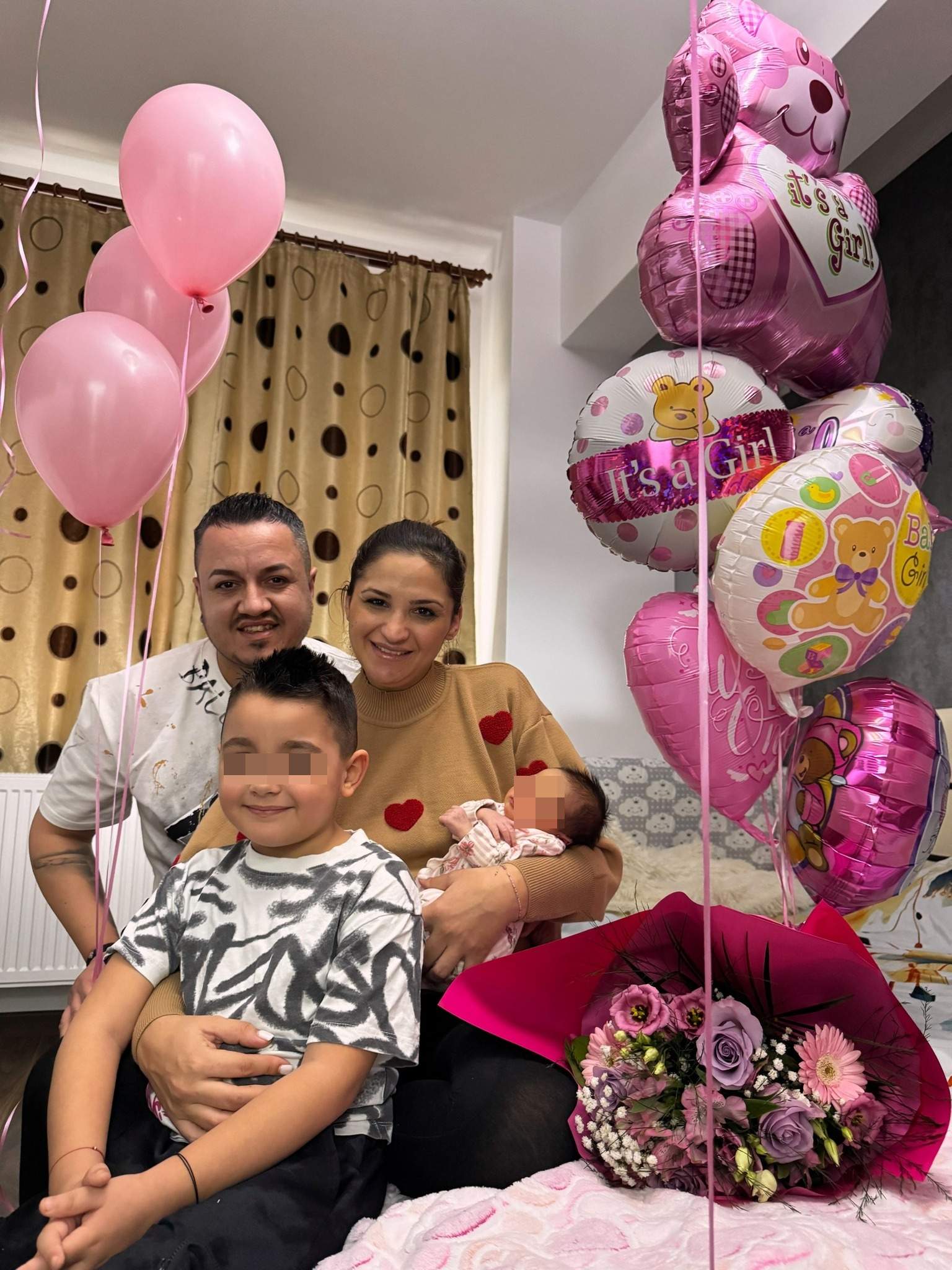 teodor si ionela alaturi de copiii lor