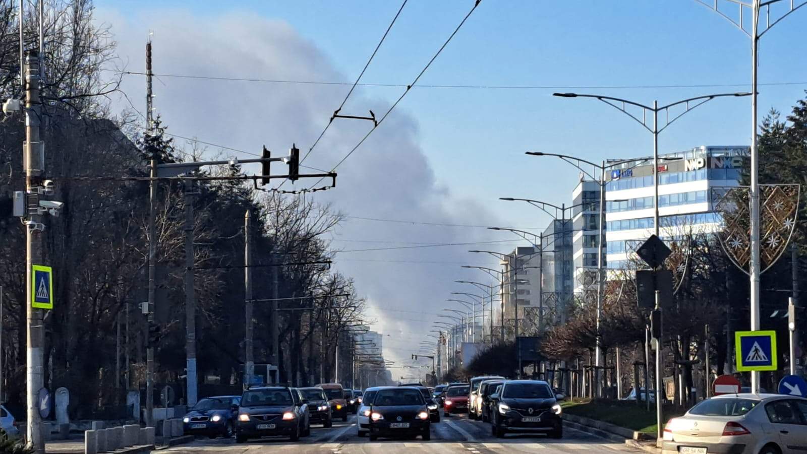 Incendiu puternic în București! Un depozit arde ca o torță. Au fost trimise mesaje RO-Alert