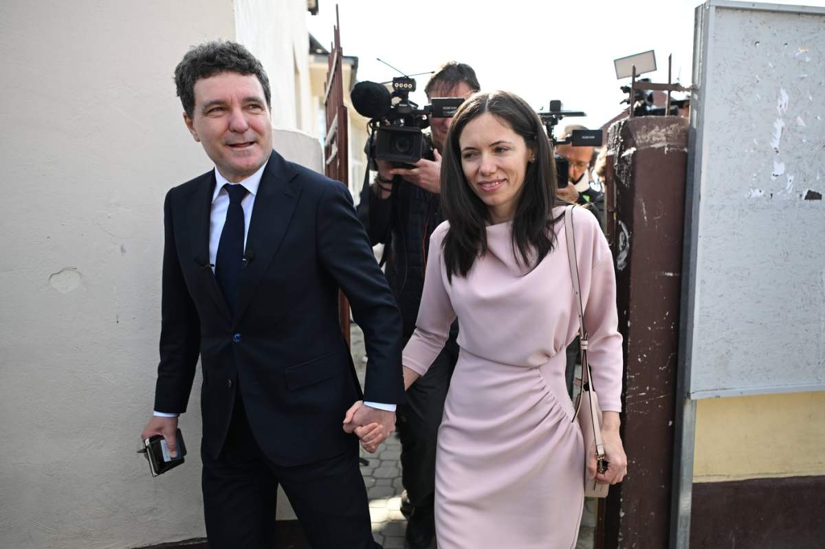 nicusor dan si sotia