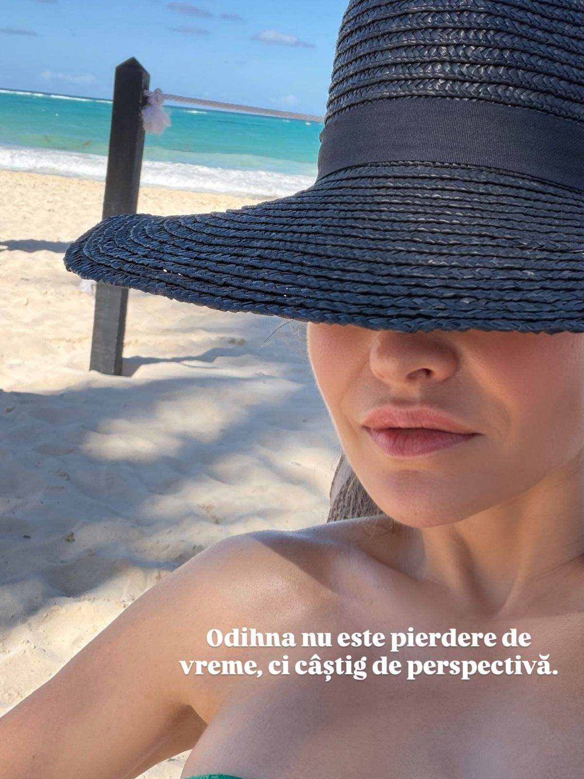 Adina Buzatu, în vacanță