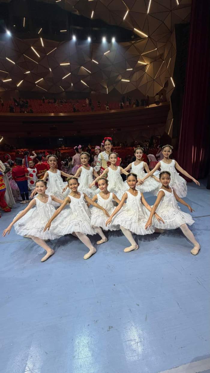 România, pe o mare scenă internațională a baletului! Ilinca Bendeac, membră a campaniei „100 de tineri pentru dezvoltarea României”, în spectacolul „Spărgătorul de nuci” din Indonezia