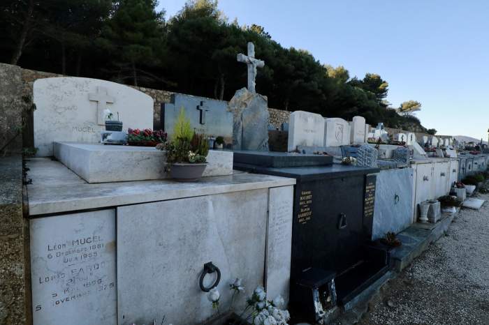 locul de veci al părinților lui Brigitte Bardot