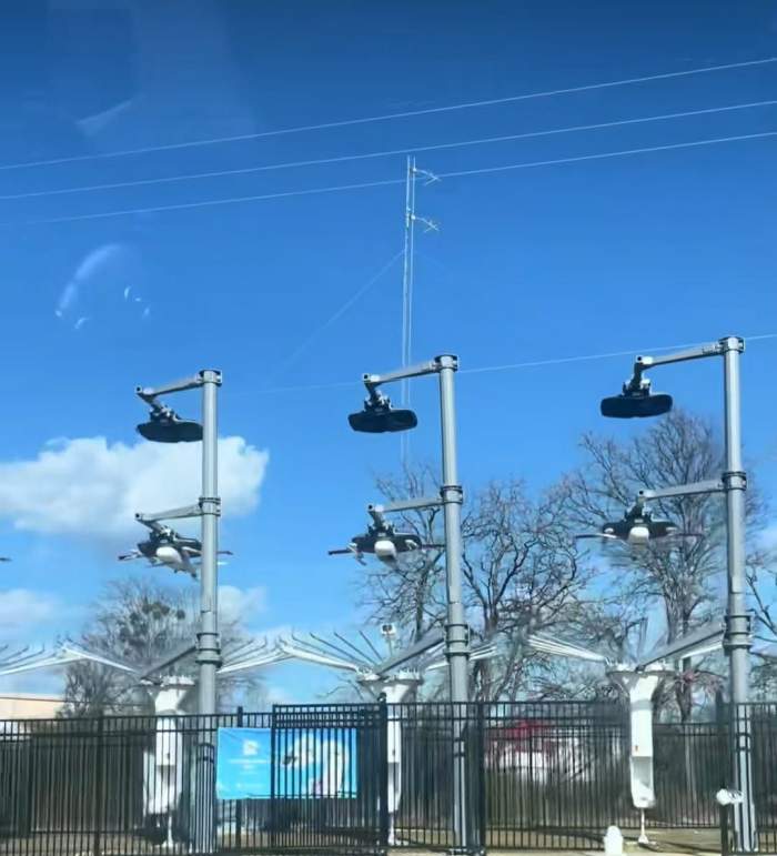 colete livrate cu drone