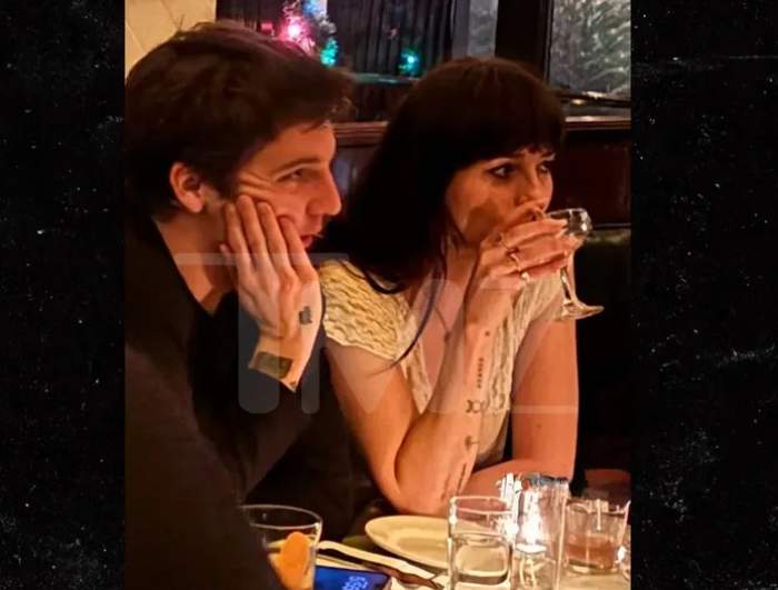 Dakota Johnson și Role Model