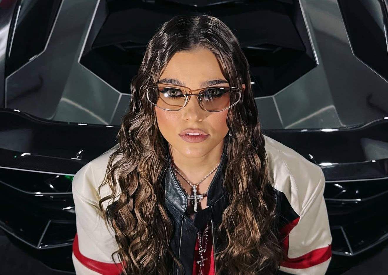 Theo Rose, ședință foto