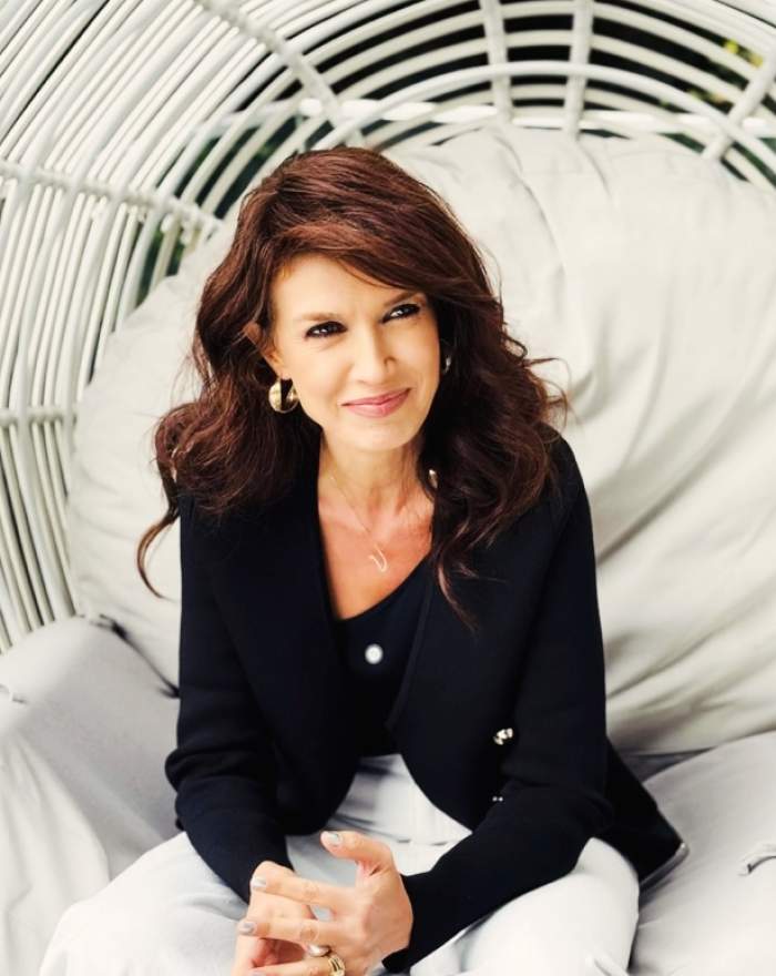 alina chivulescu zambeste