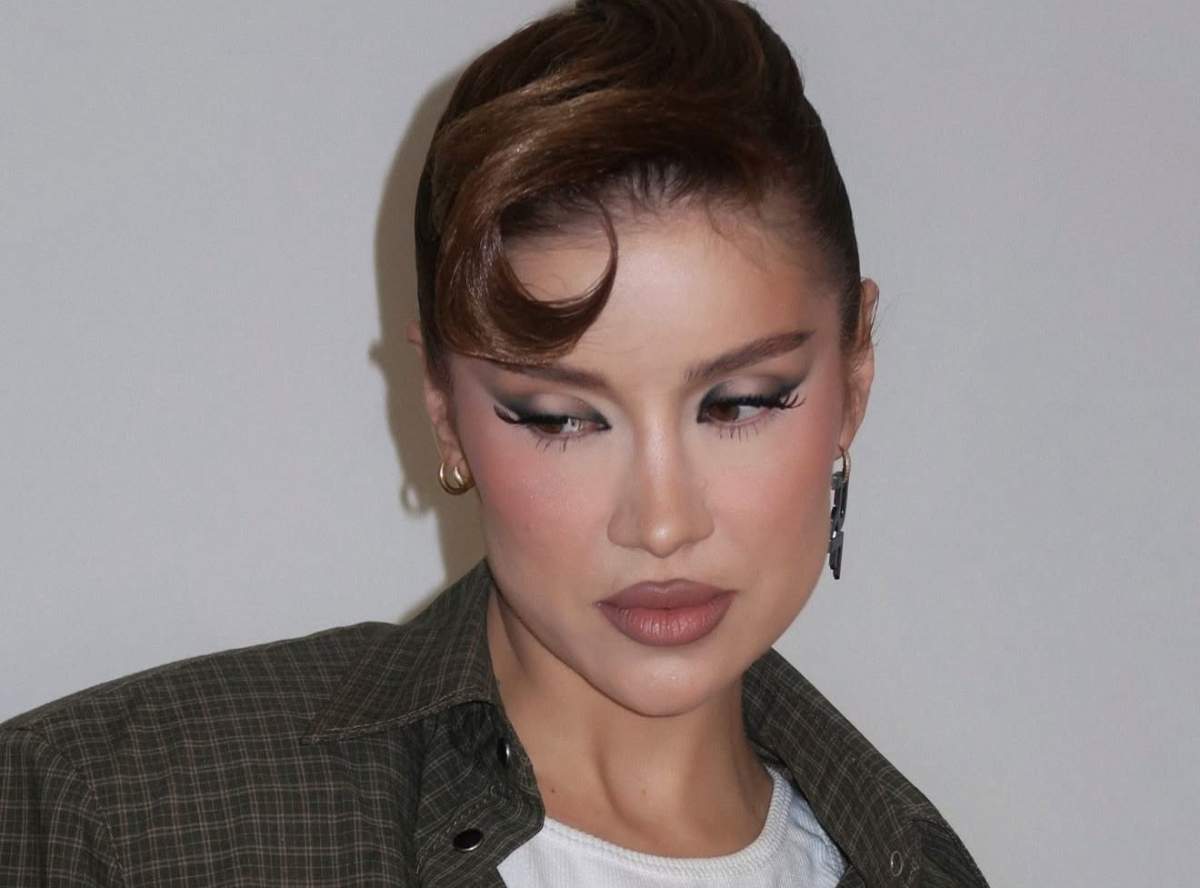 Alina Ceușan, machiată și aranjată