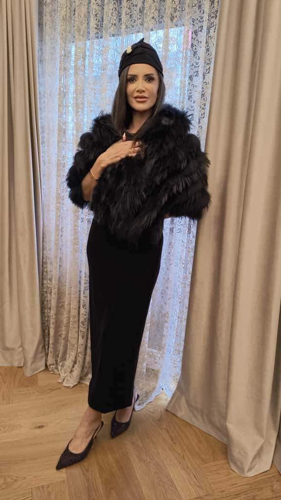 Mara Bănică, îmbrăcată elegant