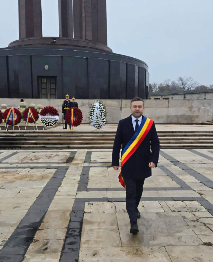 Ciprian Ciucu defilează