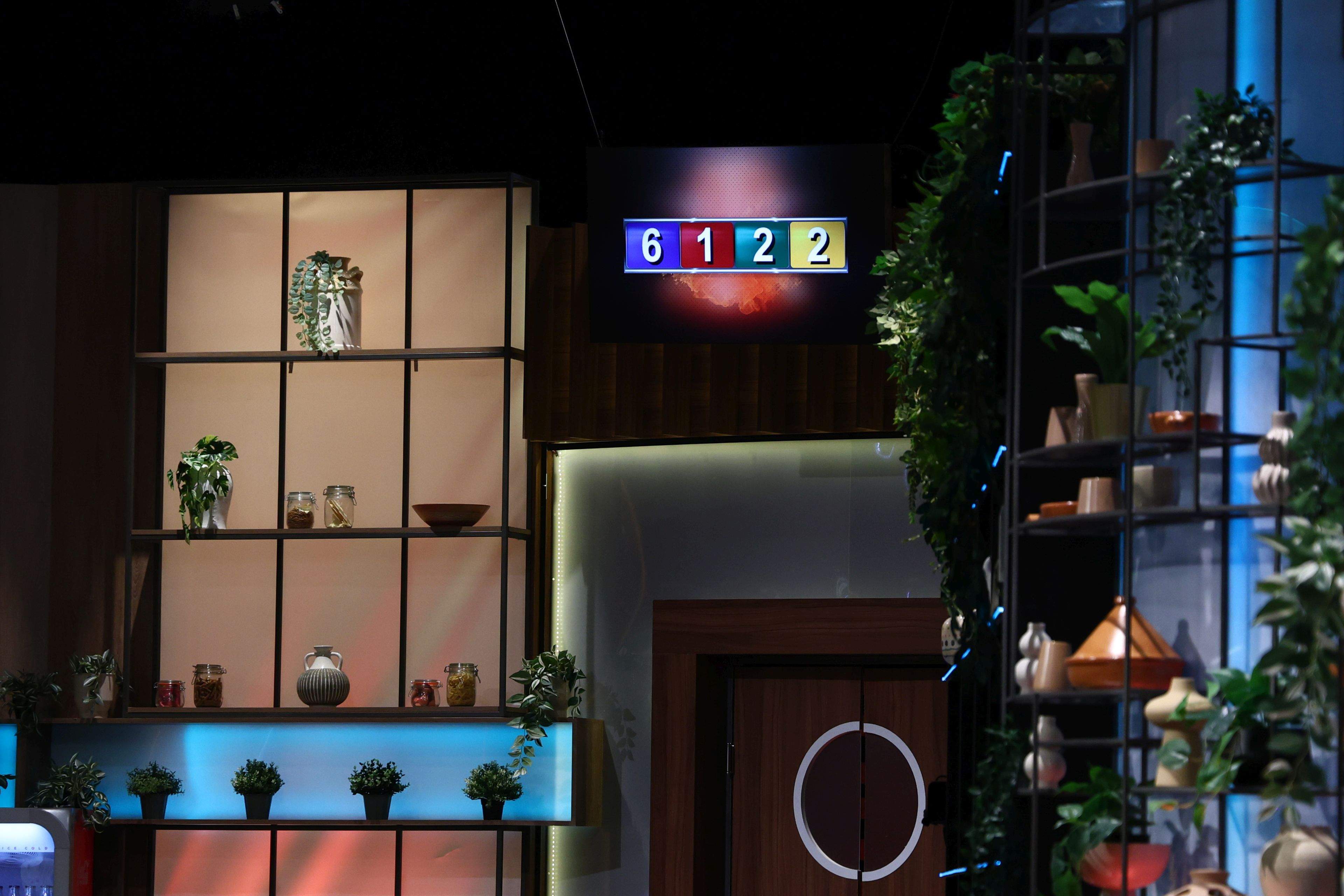 Echipa albastră a lui Chef Orlando a câștigat primul battle al sezonului 16 Chefi la cuțite. Diseară, Chef Richard aruncă în luptă prima amuletă