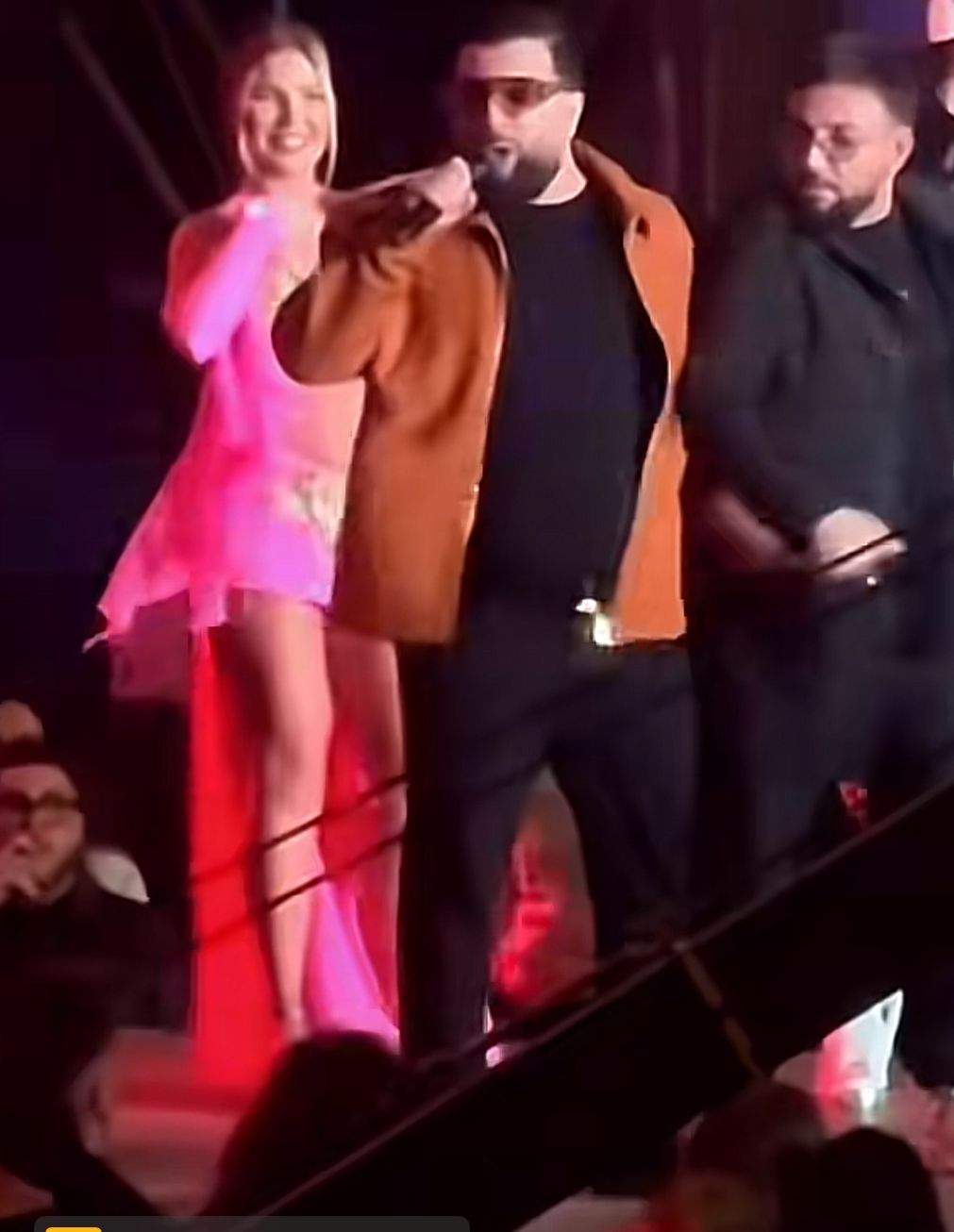 Tensiuni între Tzancă Uraganu și Costel Biju! Cei doi s-au împins în timpul unui concert