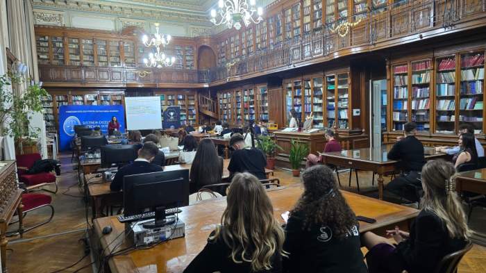 O studentă la medicină, premiată de Senatul Științific al Fundației Dan Voiculescu pentru Dezvoltarea României pentru o inovație care ar putea schimba formarea viitorilor dentiști