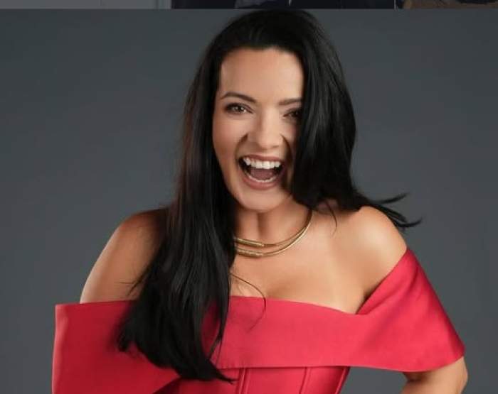 Anca Dinicu, într-o ținută roșie