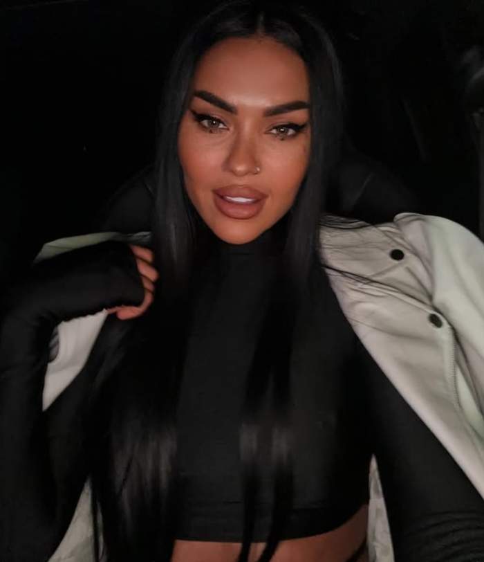 claudia florescu selfie