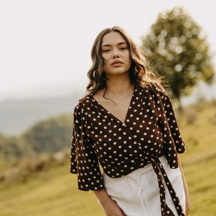 Cât de talentată este sora mai mică a Lidiei Buble! Lorena este pasionată la fel de mult de muzică precum artista