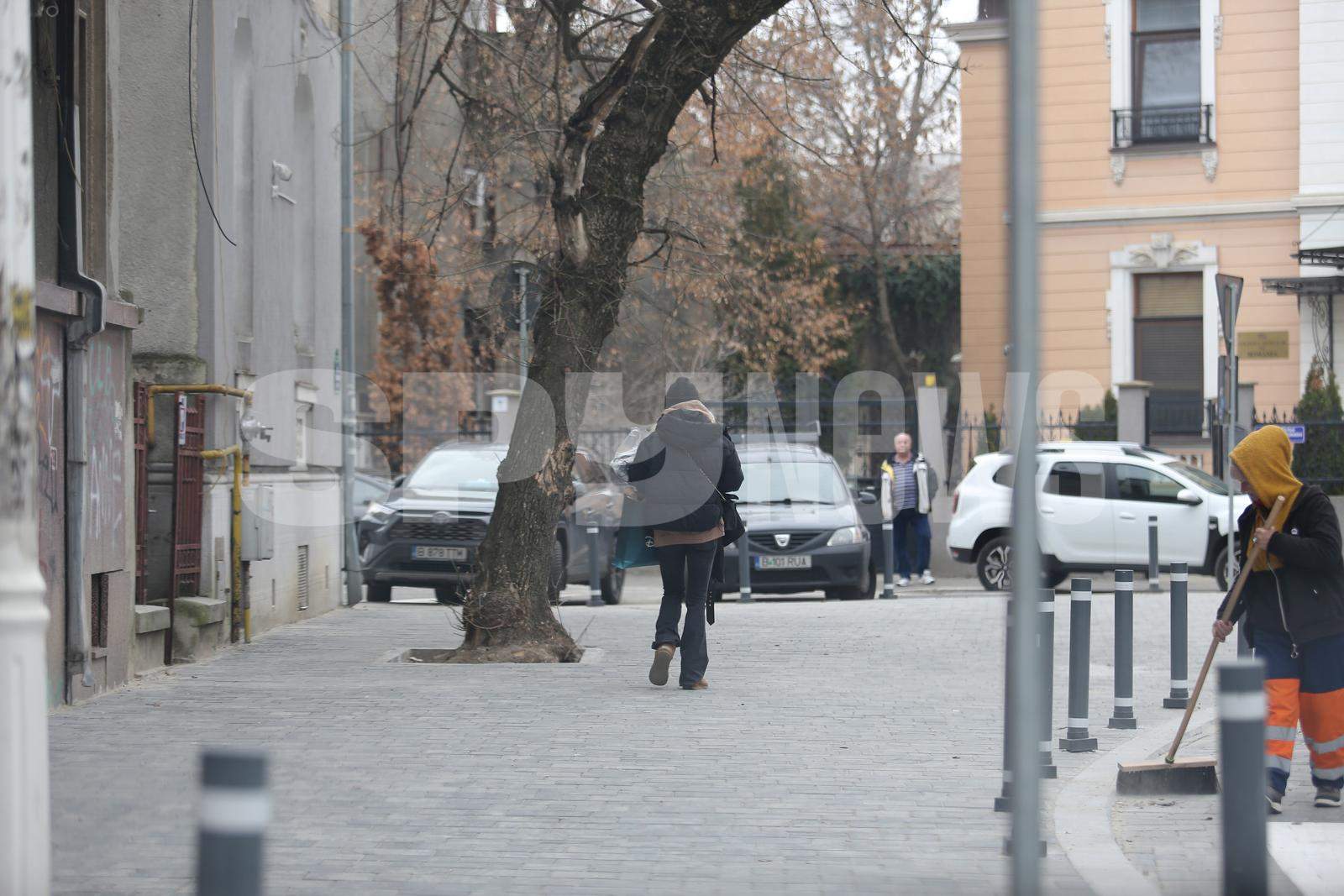 Separaţi, dar împreună! Flavia de la Neaţa şi tatăl copiilor, exemplu de parenting şi după despărţire! / PAPARAZZI