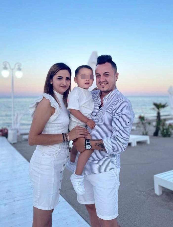 teodor si ionela si fiul lor la mare